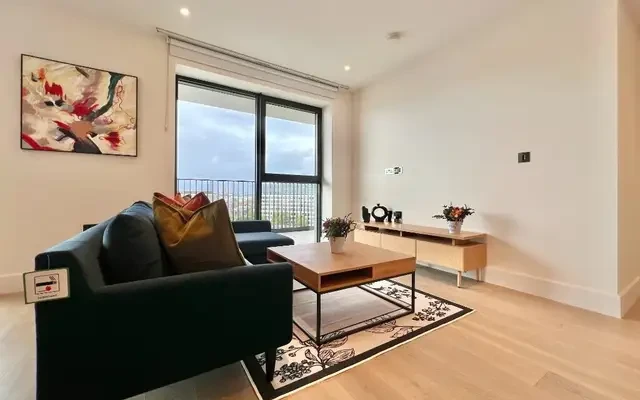 LD-White City Living 0