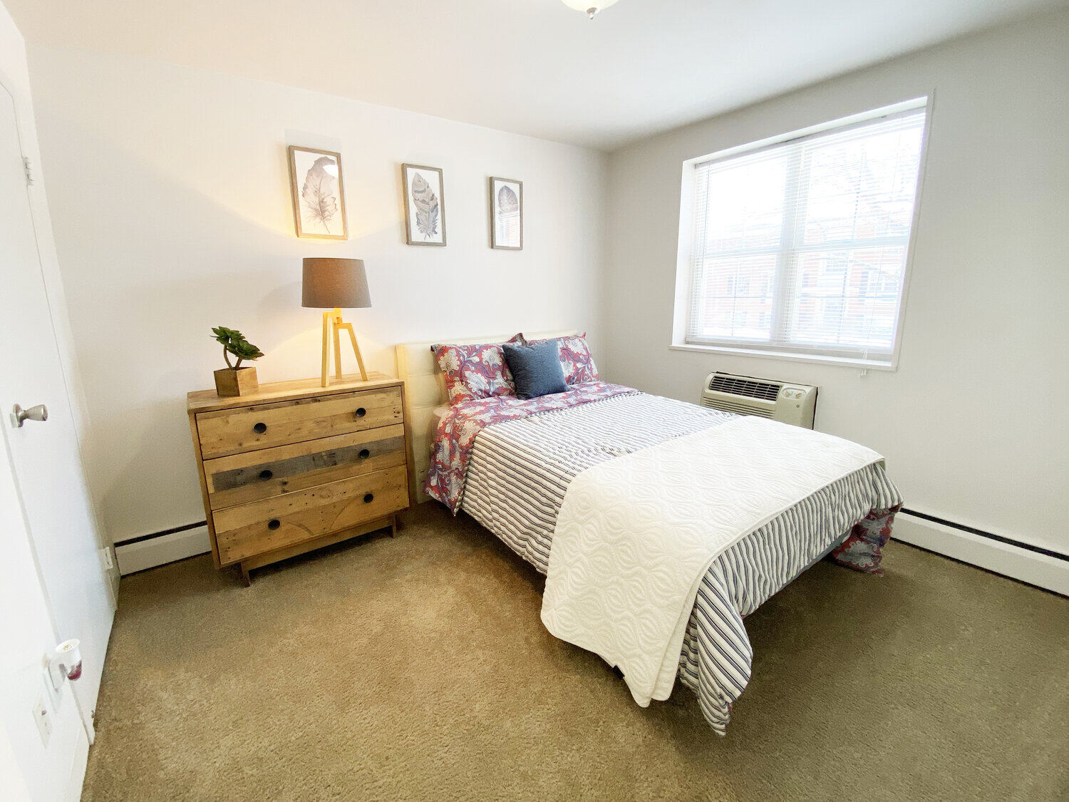 2bd / 2ba The Pool House