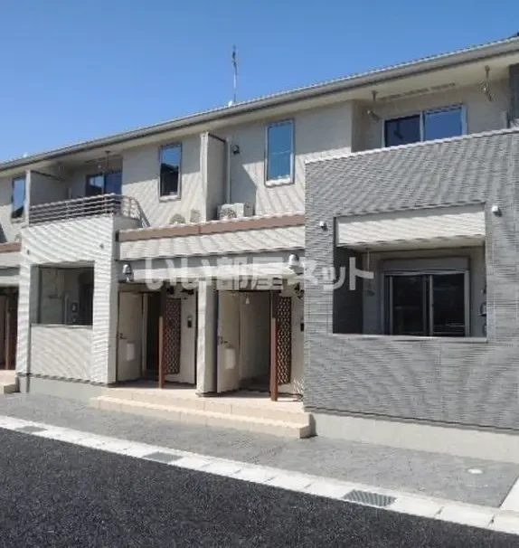オーブリー柏原 1階