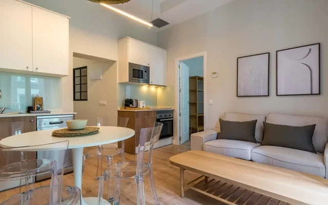 Bright & Stylish - 2Bedrooms 1Bathroom - Sol 0