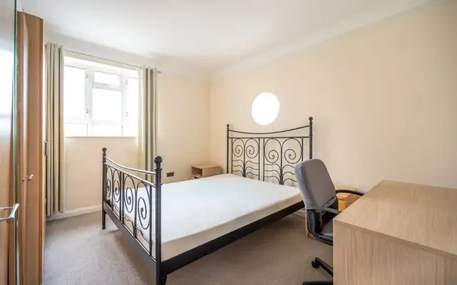 Gloucester Place, Regent's Park, NW1 4