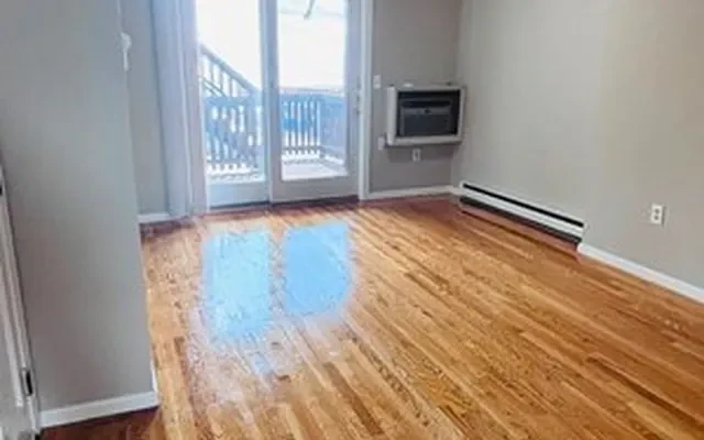27 Division St., #2, Chelsea - Suffolk County student accommodation - 1 Bed / 1 Bath