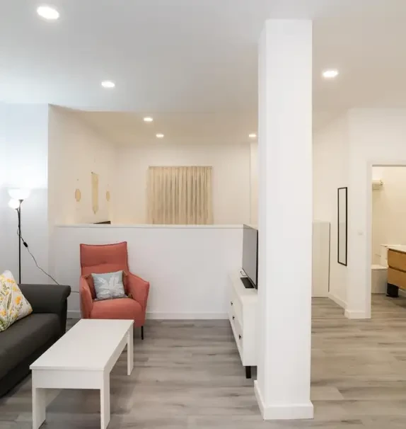 Charming studio apartment located 350 meters from the promenade and El Palo beach