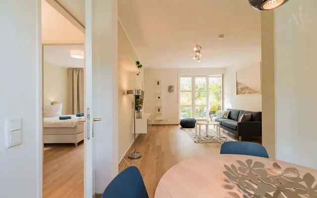 Geraeumige 4-Zimmer-Wohnung mit moderner Inneneinrichtung 3