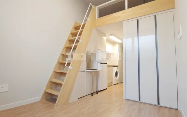 Clean duplex loft / near Xincun Station of Line 2 2