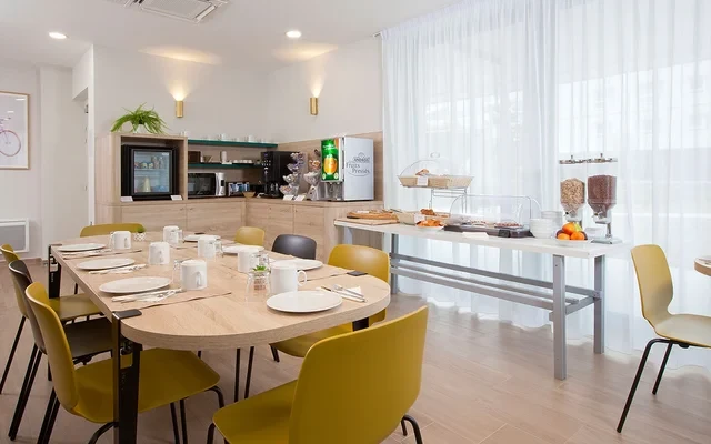 les estudines Quai d'Ivry 4