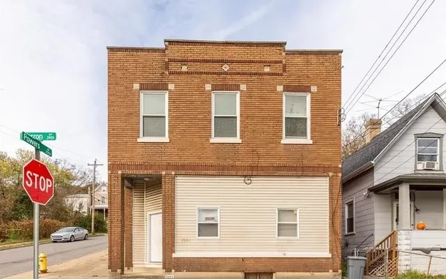 3901 Herron Avenue 0