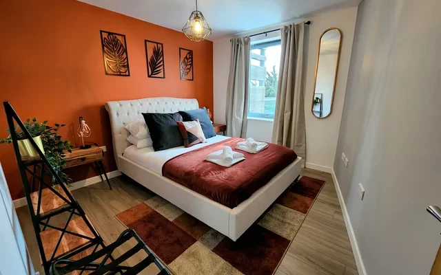 Luxury Station Apartment 3