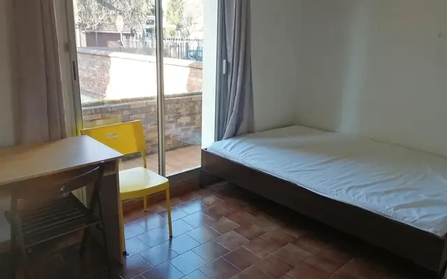 Vitry-sur-Seine 94e·15m²·F1·Studio·With furniture 0