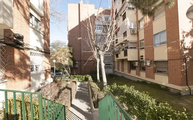 apartment near Calle Belianes 0