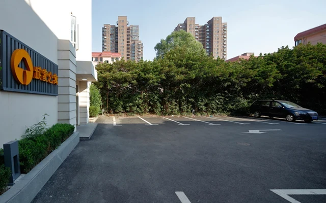 New Hongqiao Wuzhong Road Store -- CJIA Apartment 1