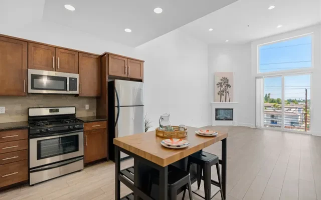 The Social Apartments 0