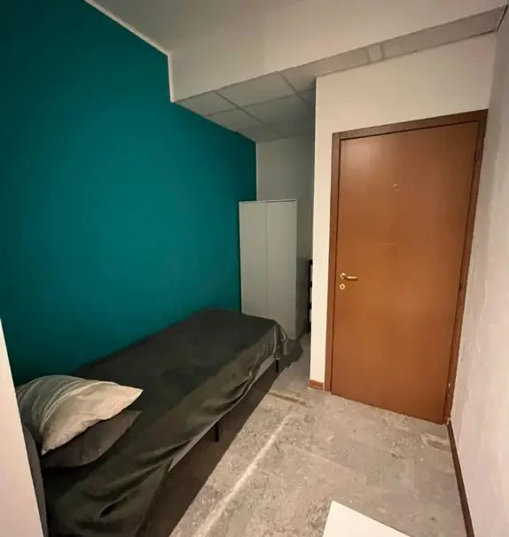 Neat single bedroom in Cirenaica