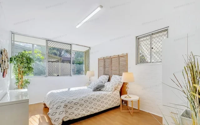 124 SIR FRED SCHONELL DRIVE 1