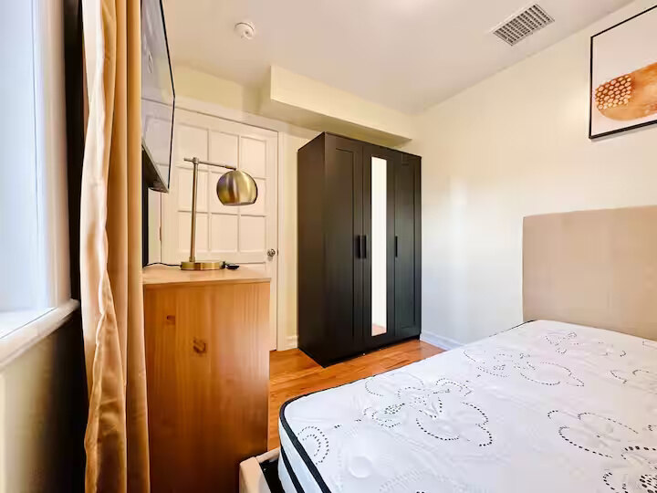 25-15 39th Avenue, Long Island City 3