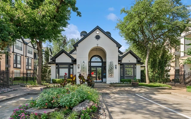 Arrive on University - chỗ ở sinh viên tại Dallas