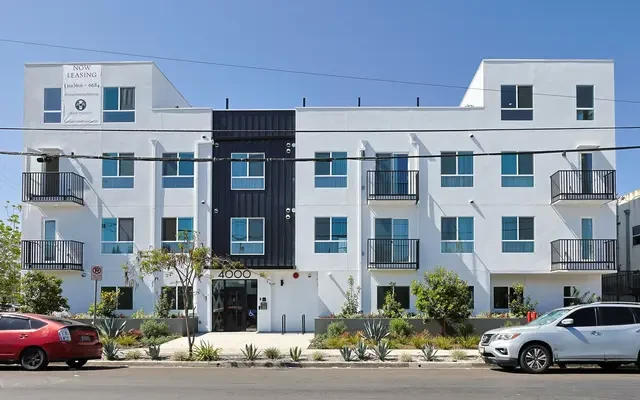 4000 Mont Clair St 2