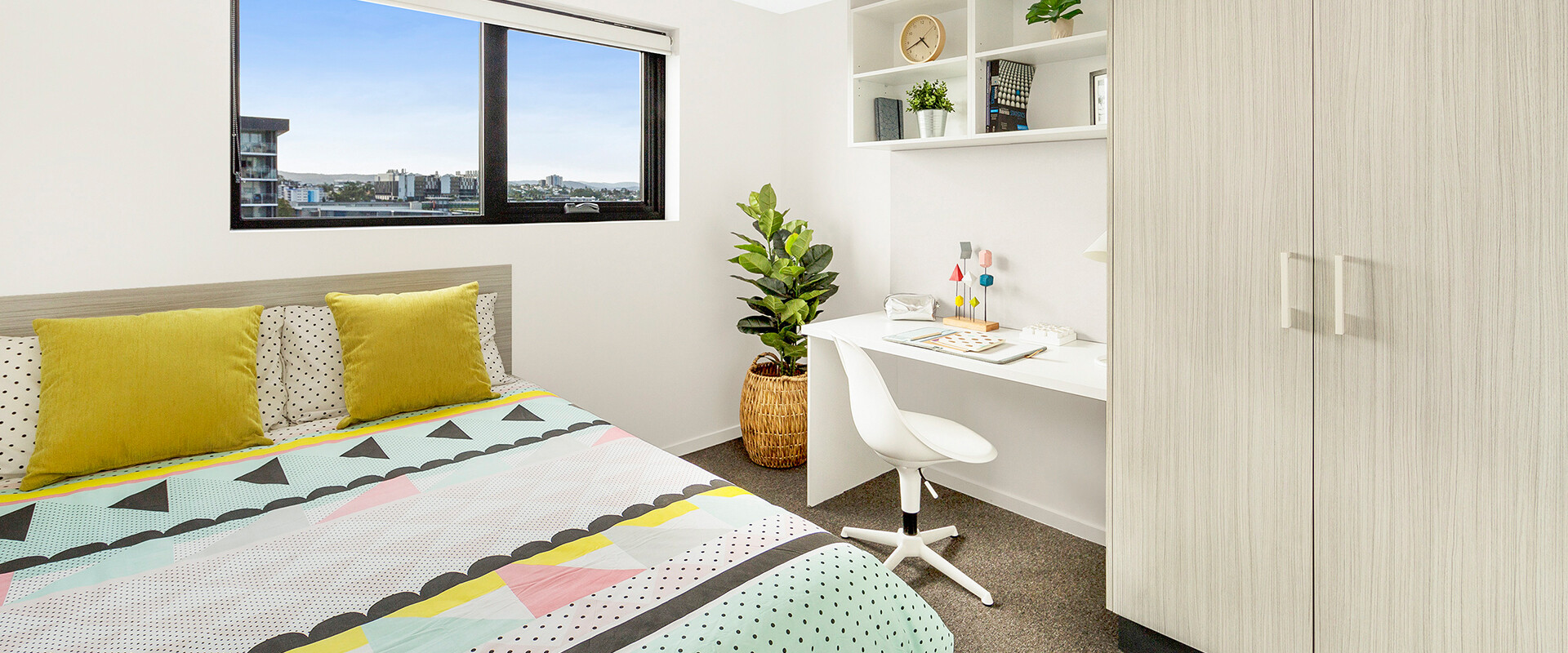 5 Bedroom Apartment-ensuite&balcony