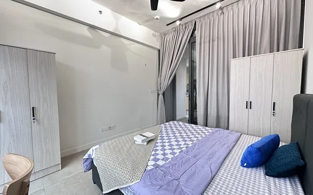 Union Suites - Subang Jaya student accommodation - Medium Room (M2 Female)