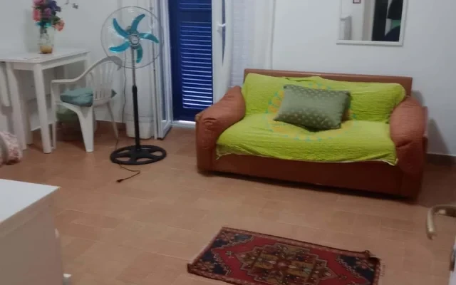 Casa indipendente in via Ernesto Ovidi 1