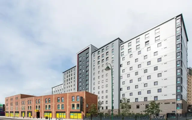 Crescent Place 2