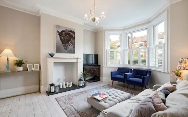 Effra Road, London, SW19 8PR 2