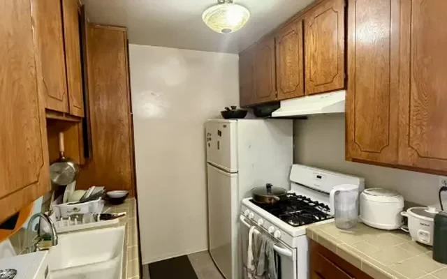 2304 28th St - résidence étudiante à Sainte Monique - 3 Bed 2 Bath