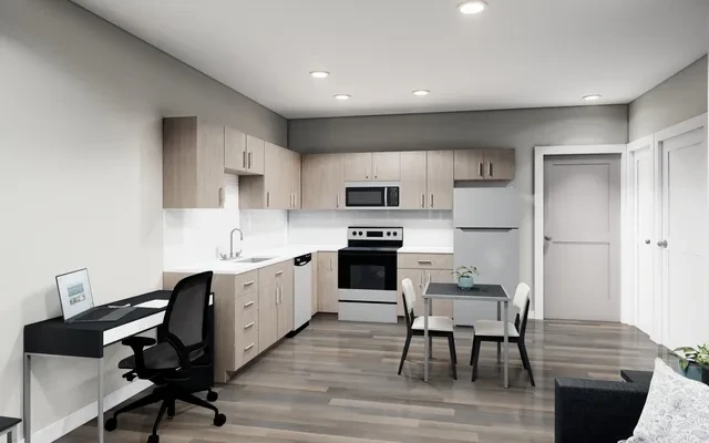 503 E. Stoughton 3