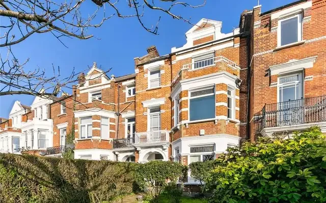 Clapham Common North Side 4