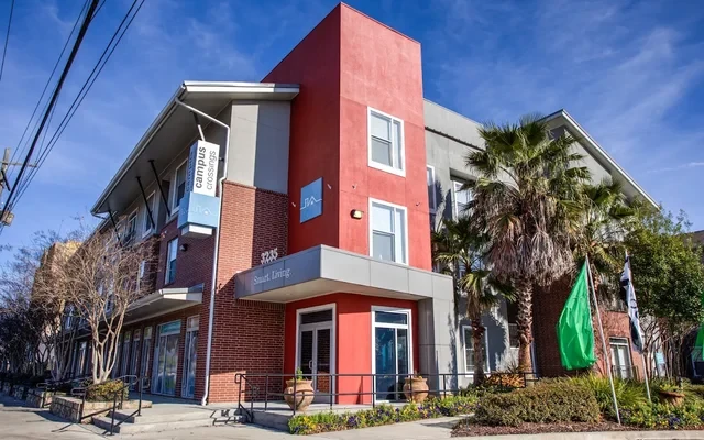 Campus Crossings on Highland 0