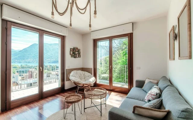 SKY ATTIC LAKE COMO - Appartamento con 4 camere e grande terrazzo vista lago 1