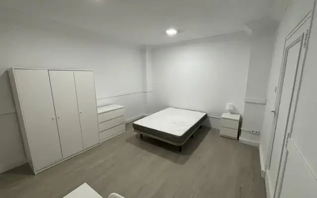 Snug double bedroom in El Grau 0