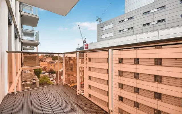 Kensington Apartments, E1 4