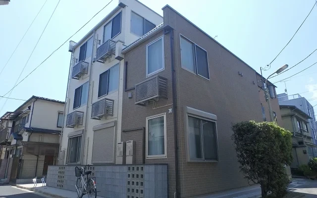 リーブス　梅屋敷 0
