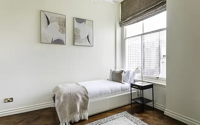 Kensington Court 12109# 4