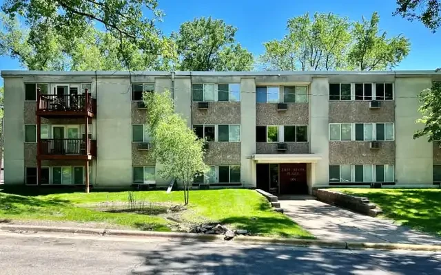 East River Plaza Apartments 0