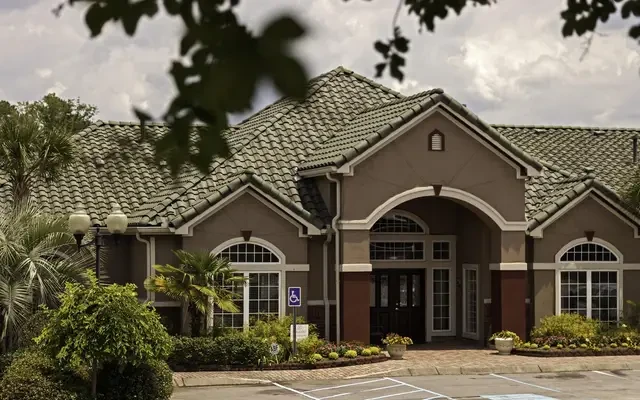 Cayce Cove Apartments 0