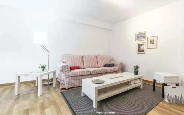 Elegant apt. modern clean near beaches 1