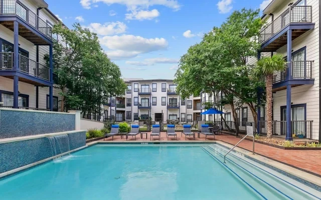 Link at Plano - résidence étudiante à Collin County - Piscine