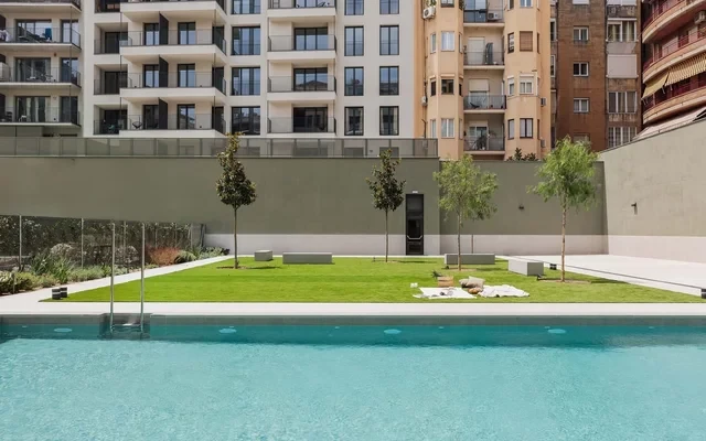 Turru - 3 bedrooms and pool in Eixample Esquerra 0