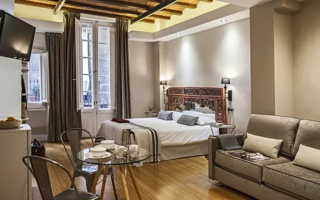 Carrer de Sant Pere Mes Baix 3 4