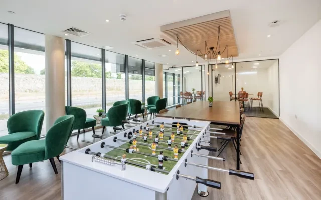 Currus Court - alojamiento para estudiantes en Canterbury - futbolín