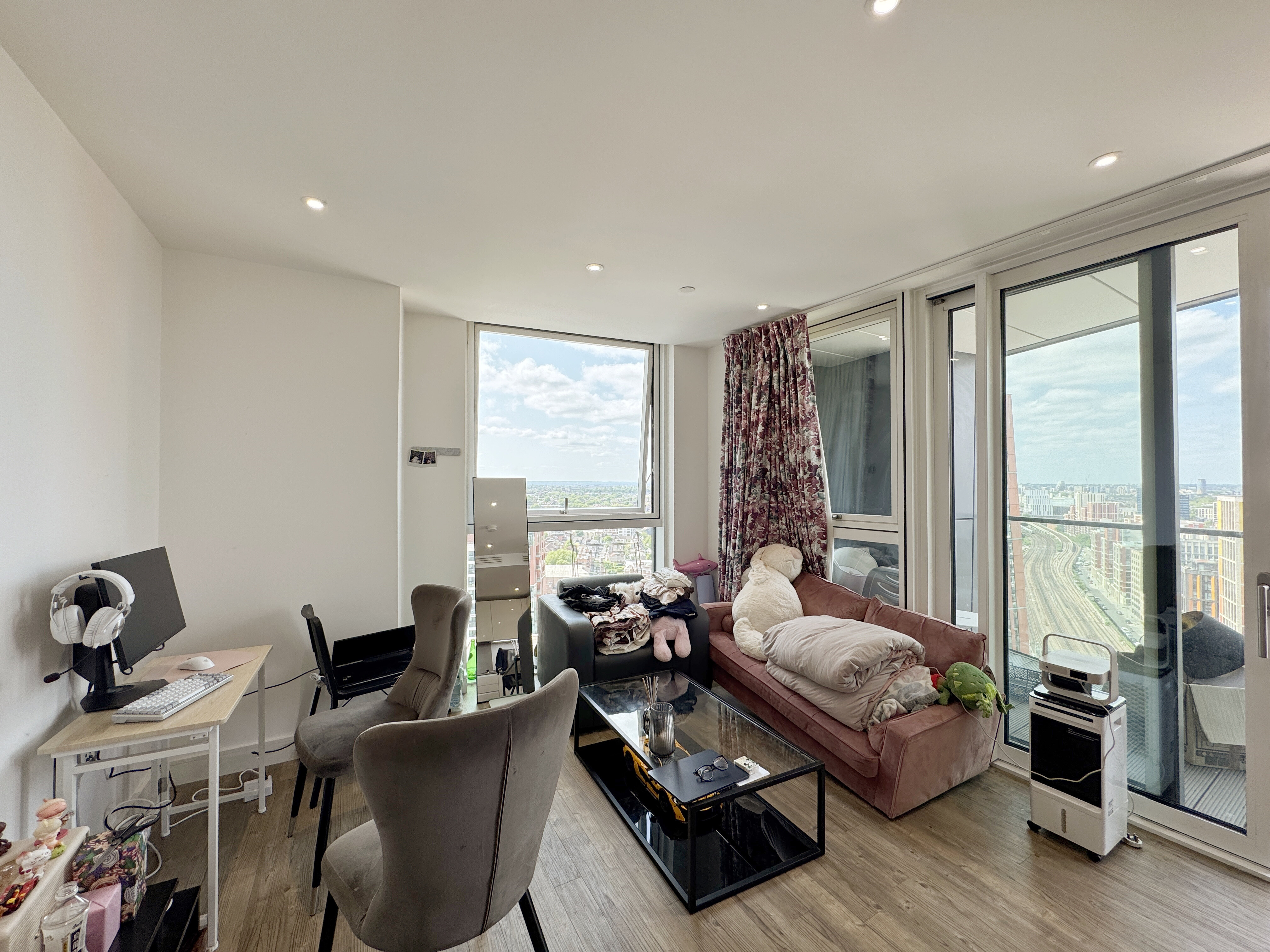 FH-Nine Elms Point