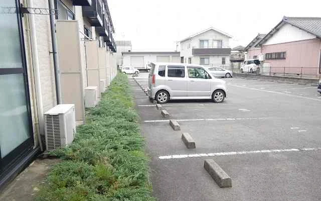 レオパレス渚 2