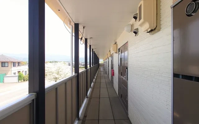 レオパレスひまわり 3