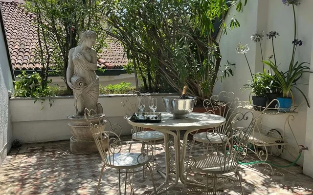 Apartment in Via della Spiga, Milano for 120 m² with 2 bedrooms 0