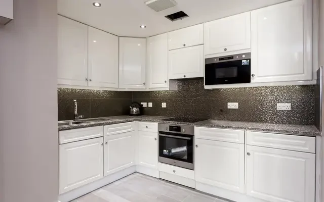 The Phoenix, Bird Street, Marylebone, London, W1U 1BU 1