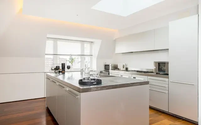 Boydell Court, St Johns Wood Park, NW8 6NH 3