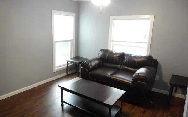 315 Walnut Ave 3