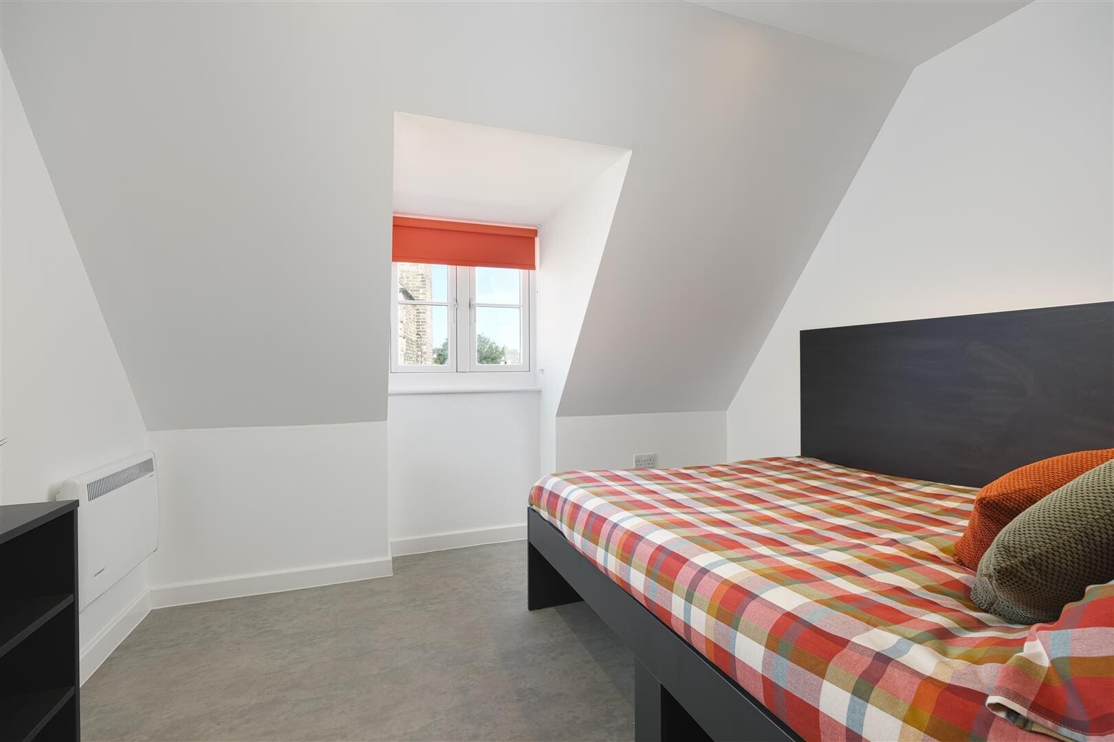 Freeman - Studio Style F01